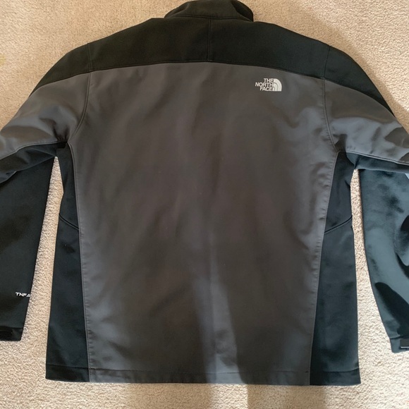 North face jacket - Picture 2 of 4